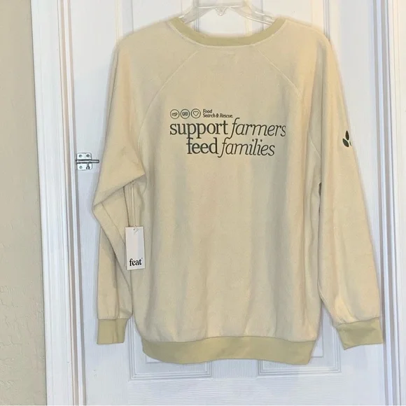 FEAT. Blanket blend soft Crewneck Sweatshirt in Oatmilk Size XXL - Picture 2 of 13